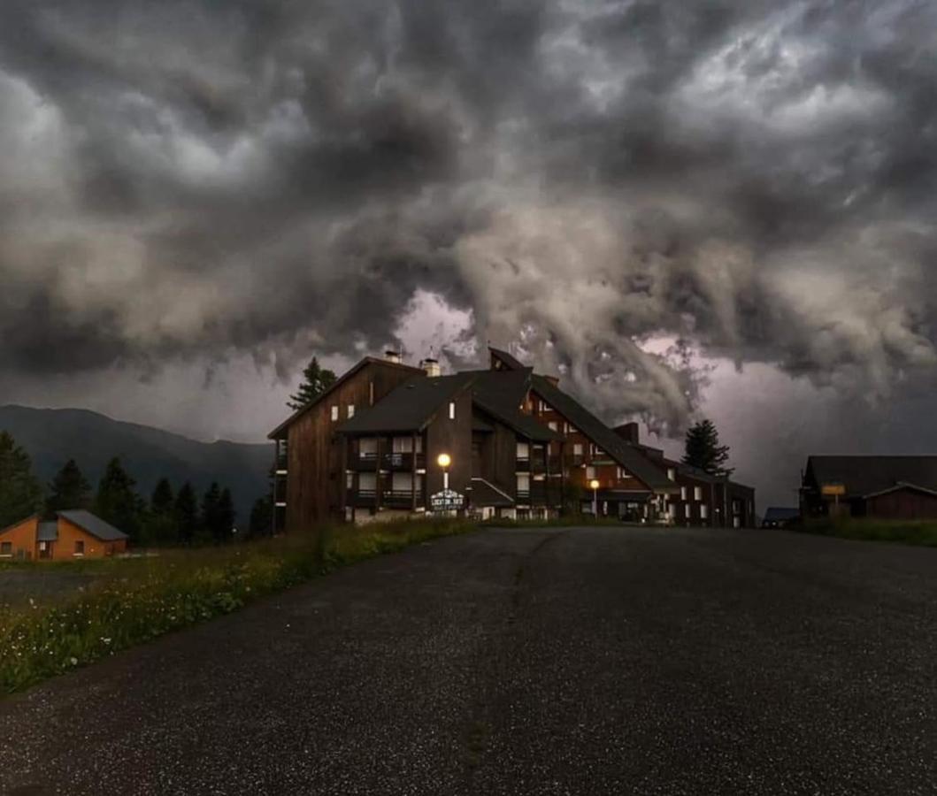 Apartmán Le Petit Nid Rouge Ustou Exteriér fotografie